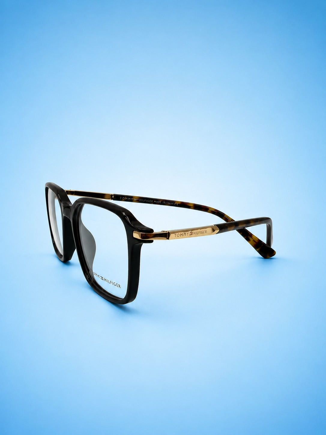 Tommy Hilfiger Classic Edge Frame – Black C Tortoise Accent (Standard Size)