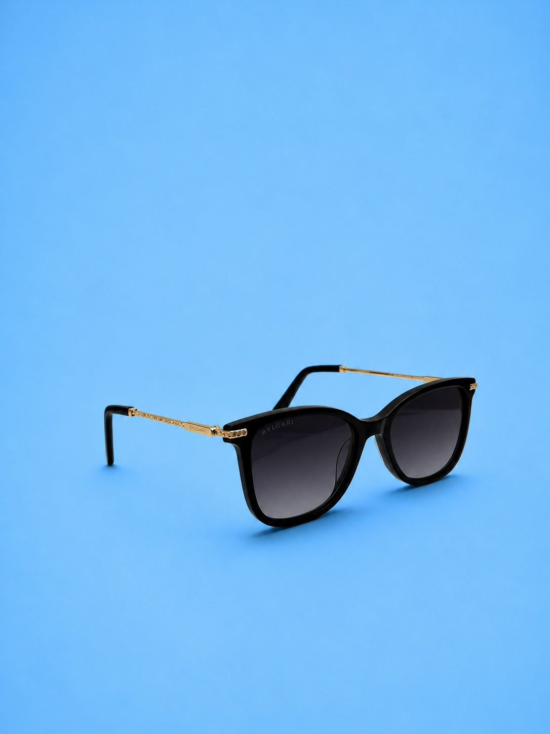 Bvlgari-Style Cat Eye Sunglasses – Black with Gold Chain Detail