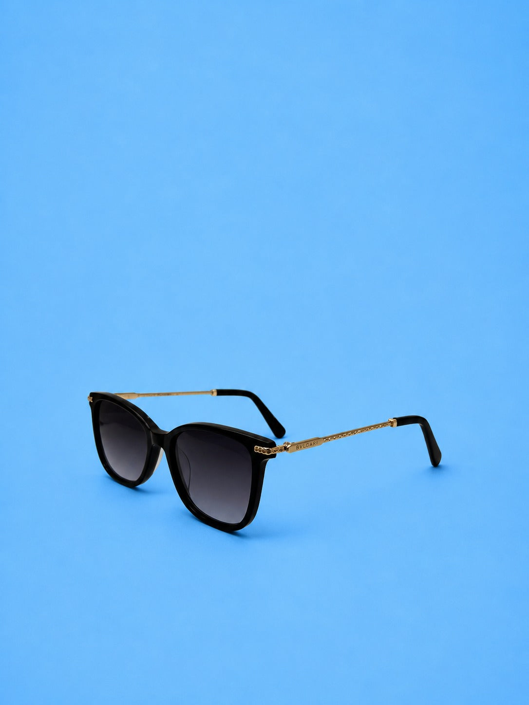 Bvlgari-Style Cat Eye Sunglasses – Black with Gold Chain Detail