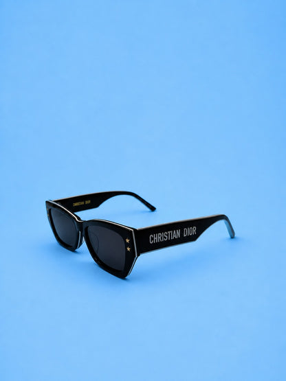 Dior-Style Cat Eye Sunglasses – Black with Gold Star Detail