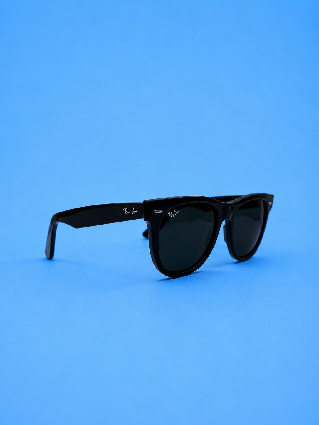 Ray-Ban Style Glossy Black Classic Sunglasses